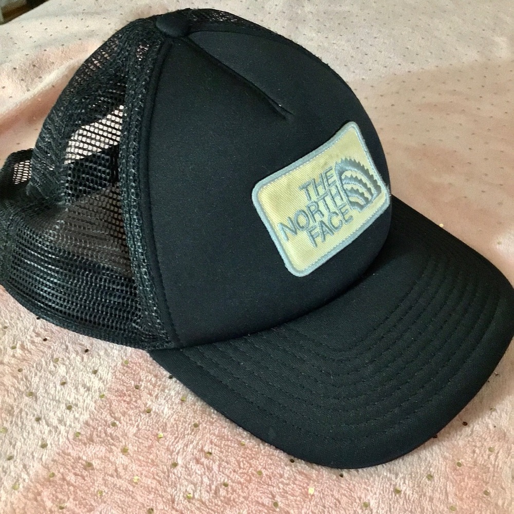 The North Face SnapBack Hat Logo